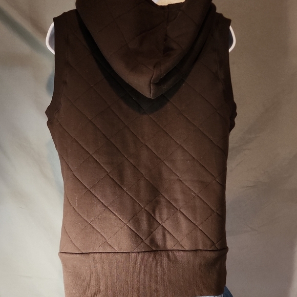 The North Face Dark Brown Quilted Vest - Picture 4 of 9